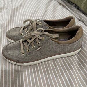 Keds‎ Softerra Tennis Shoes – Women’s Size 7